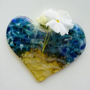 Heart wall vase- sea and sand